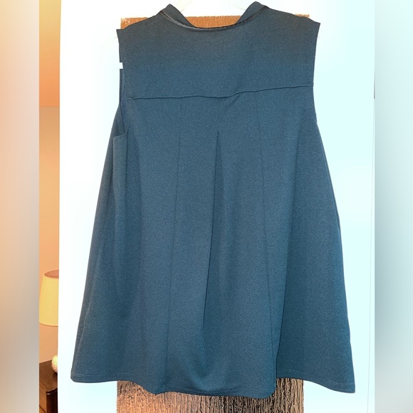 Teal sleeveless top G by Giuliana NWOT - Picture 4 of 4
